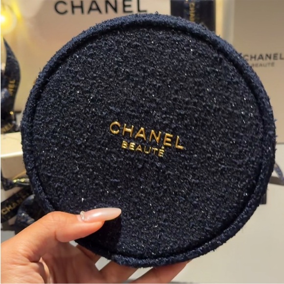 CHANEL Other - CHANEL beauty  gift Pouch